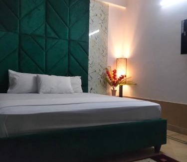 F-7 Sector House | Dazzy Dream Guest Houses