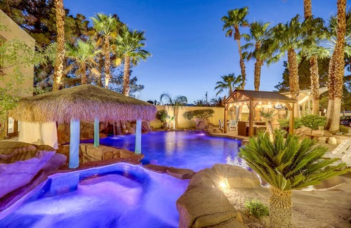 Spring Valley House | DD Glamorous 11BD/13BA Mansion Near Vegas Strip-3.7mi