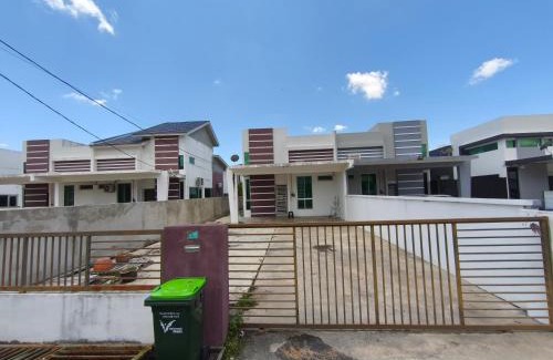 Hutan Kampung House | Ddiana Alor Setar Wifi 4 Airconds