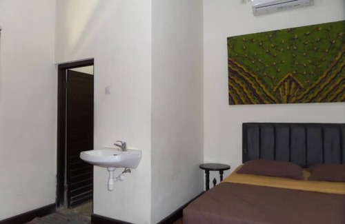Malang House | De Clove Guest House