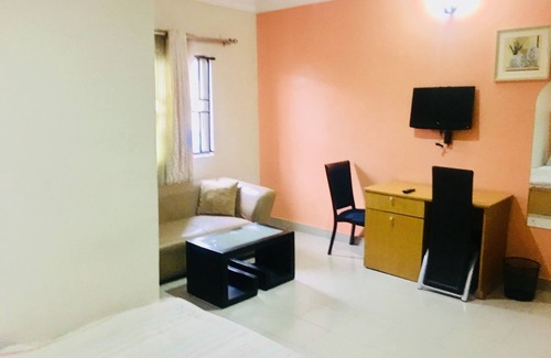 Ibeju Hotel | De Man Hotel