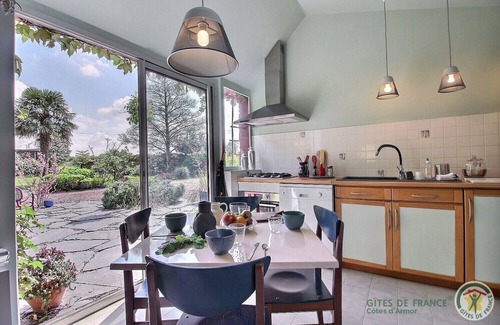 Saint-Clet House | De Rulinen - SAINT CLET