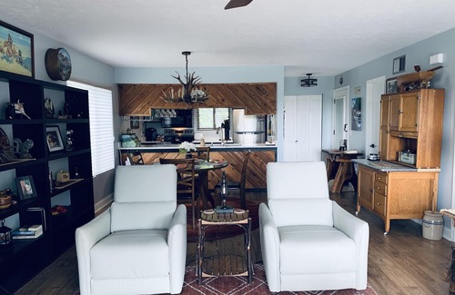 Lake Toxaway Condo | DECEMBER 2025! BOOK 5 NIGHTS GET 10% OFF! SMOKEY MOUNTAINS & WATER FALL VIEW!