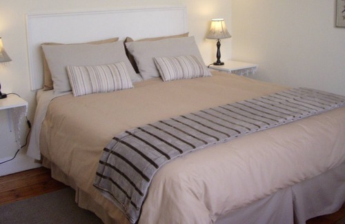 Pretoria House | Dee's BnB