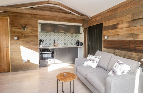 Wimborne Cottage | DEER LODGE, romantic, country holiday cottage in Wimborne Minster