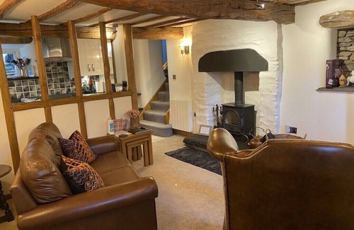Bowness-on-Windermere Cottage | Delightful romantic lakeland getaway