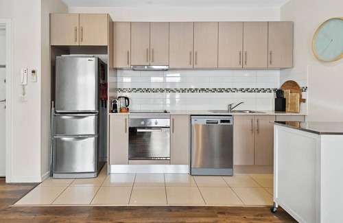 Kensington Apartment | Delightful 1-Bed Unit with a Courtyard