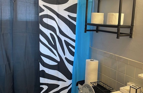 Airport Township House | Delightful 2-bedroom house with AC in Berkeley Iconixx Getaway STL