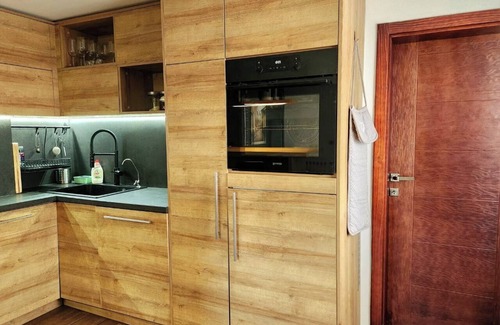 Banja Koviljaca House | Delightful 4-bedroom house with AC in Banja Koviljača with the mountain view