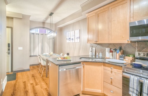 Canmore Ski Chalet | Delightful Chalet Heated Pool Hot Tub Private Entry