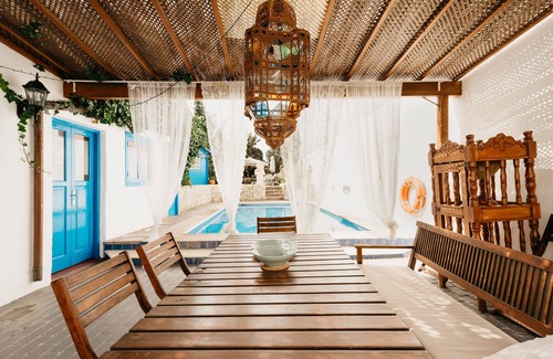 Granadilla de Abona Ski Chalet | Delightful Pleasant Retreat