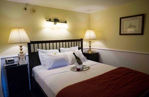 Old Sacramento Hotel | Delta King Hotel