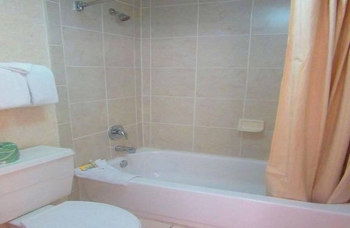 Pennington Bend Hotel | Deluxe 2 Double Beds in Music Valley