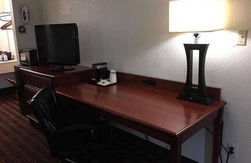 Pennington Bend Hotel | Deluxe 2 Double Beds in Music Valley