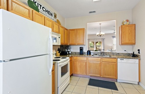 Wellington Condo | Deluxe 3 Bedroom condo in Regal Palms Resort