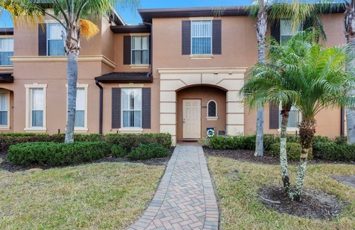 Wellington Condo | Deluxe 3 Bedroom condo in Regal Palms Resort