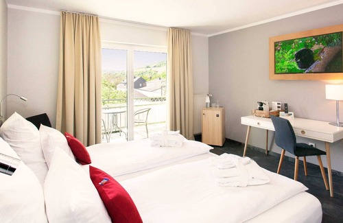 Wintrich House | Deluxe Doppelzimmer mit Balkon - Moselhotel Weinhaus Simon
