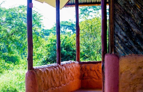Kimana House | Deluxe Double Room with Bath