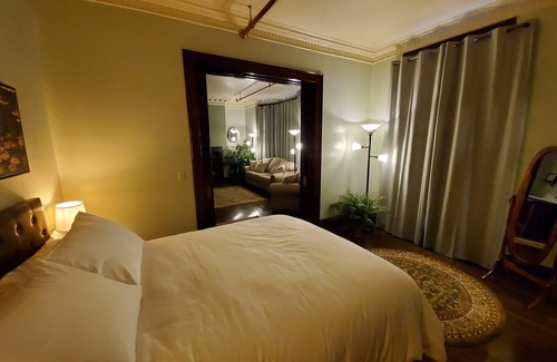 Laurium Hotel | Deluxe Queen with Private Deck