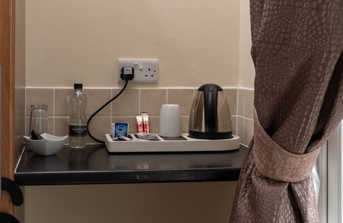 Retford House | Deluxe Single Ensuite at The Lawns Guest House