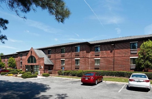 Cary Apartment | Deluxe Studio at Extended Stay Cary 6