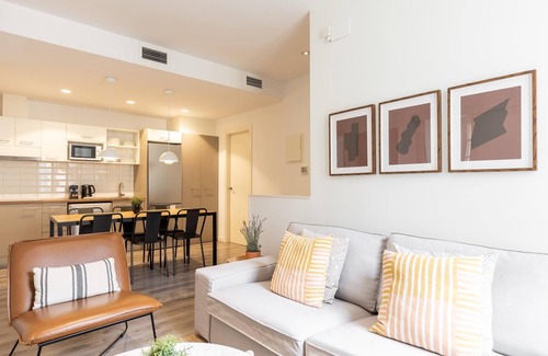 Hostafrancs Apartment | DELUXE THREE BEDROOM APARTMENT