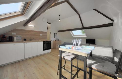 Caudry Apartment | Dentelle