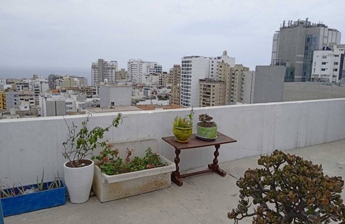 Leuro Apartment | Departamento en el Centro de Miraflores con Vista al mar y Terraza Privada