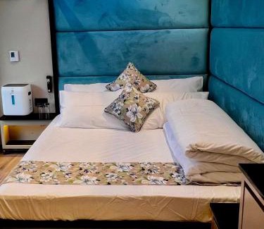 Man Bed & Breakfast | Desert Blue Pangong By LexStays