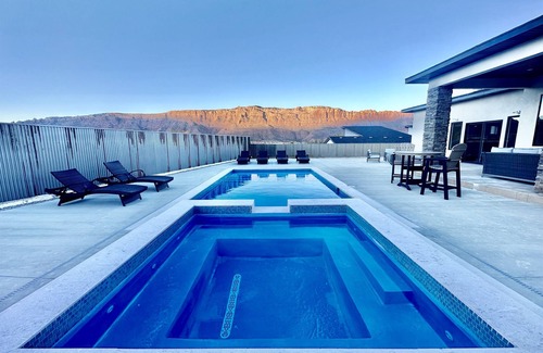 Moab South Valley House | Desert Horizon Retreat: 4 Bedroom Luxury Villa - Pool, Hot Tub & Panoramic Views