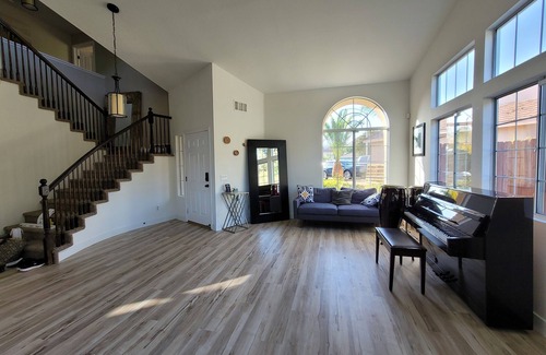 Wildomar House | Desert Oasis centrally located-3bds/3baths, pool house with piano.