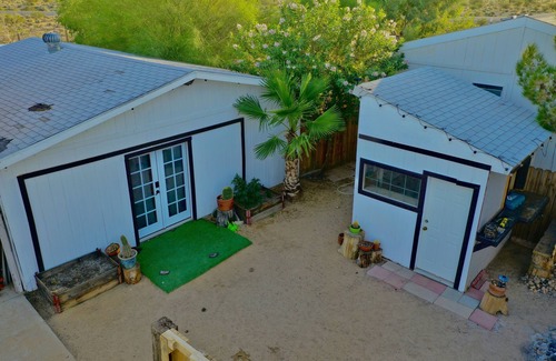 Ridgecrest House | Desert Oasis with Private Bar