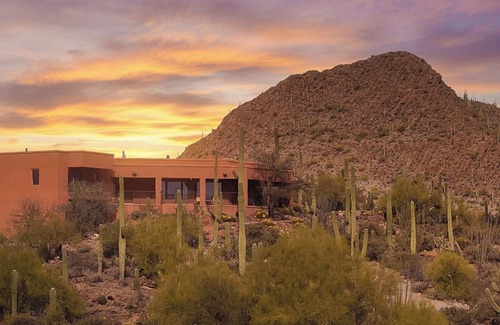Casas Colina Cabo House | Desert Paradise at Trails End with beautiful desert and mountain views