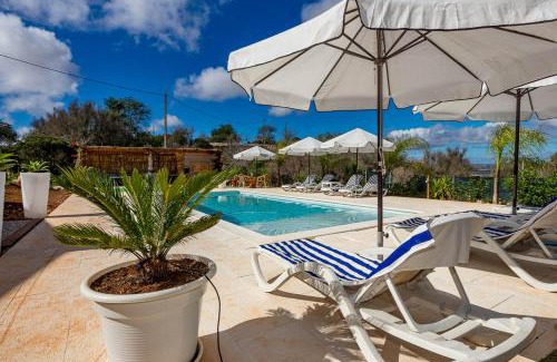 Albufeira Ski Chalet | Design Chalet in Albufeira With Private Pool