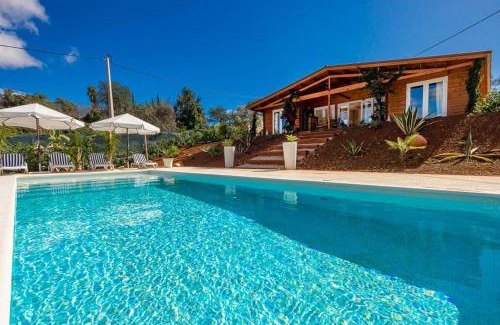 Albufeira Ski Chalet | Design Chalet in Albufeira With Private Pool