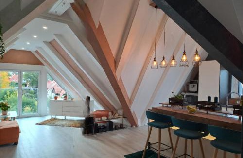 Wernigerode Old Town Apartment | DESIGN-LOFT Brockenblick -Netflix-Smart TV-WLAN-Wallbox-Kaffeevollautomat-Balkon- Panoramaaussicht-Getränke-Pizza-Snacks