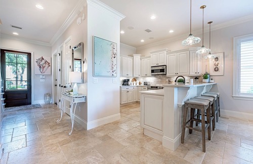 Villa Lago House | Designer Golf Course Beach Home with 2 Golf Carts in gated Resort