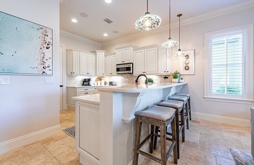 Villa Lago House | Designer Golf Course Beach Home with 2 Golf Carts in gated Resort