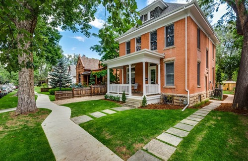 Fort Collins House | Designer Retreat in Old Town! Perfect for CSU parents.Walk everywhere