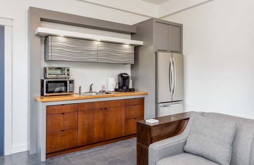 Swannanoa Apartment | Desirable escape near downtown with firepit, fast WiFi, central AC & kitchenette