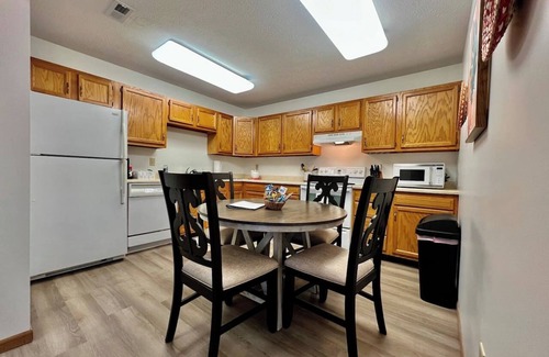 Middletown House | Destiny's Charming remodeled 2 bed GEM Middletown