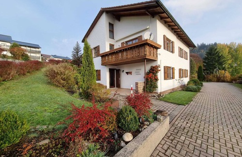 Warmensteinach Apartment | Detached first floor apartment in the Fichtelgebirge