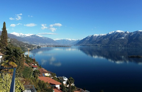 Porto Ronco House | Detached holiday home with top views