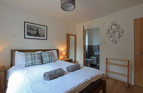 Coylumbridge House | Detached holiday home with hot tub and sauna on Aviemore Ski road