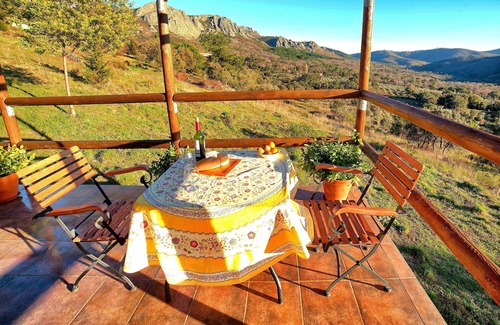 Berzocana Cottage | Detached house with 2 bedrooms overlooking the valley (A2)