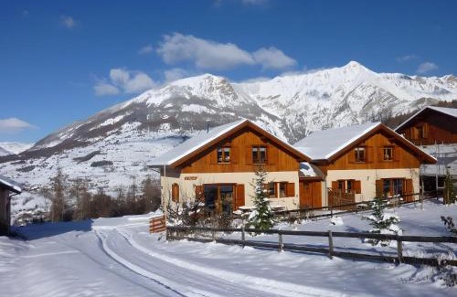 Les Orres Ski Chalet | Deux grands chalets communicants