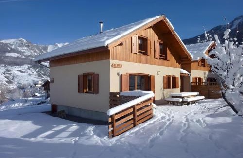 Les Orres Ski Chalet | Deux grands chalets communicants