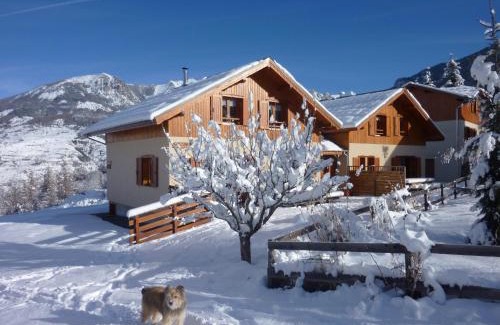 Les Orres Ski Chalet | Deux grands chalets communicants