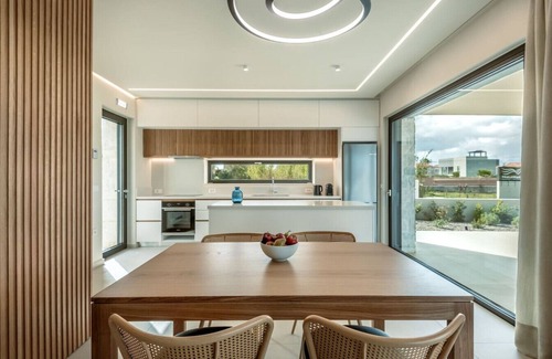 Pyrgos Psilonerou House | Deux Olives Luxurious Villa