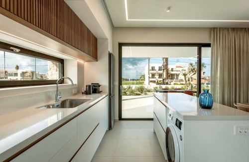 Pyrgos Psilonerou House | Deux Olives Luxurious Villa